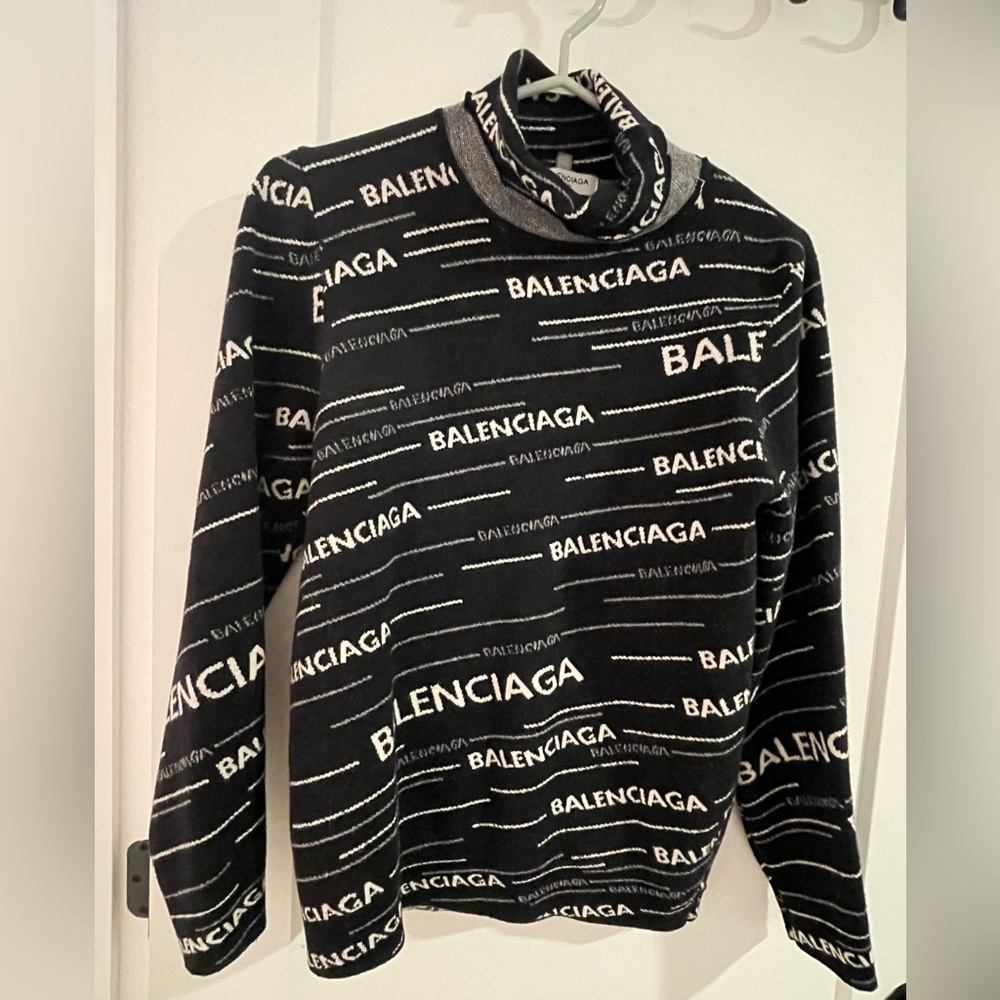 Source Unknown Black and White Logo Turtleneck